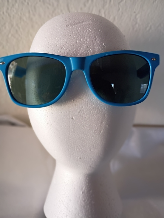 Ray-Ban Turquoise Wayfarer Sunglasses with Black Lenses Made In Italy Authentic main image 6